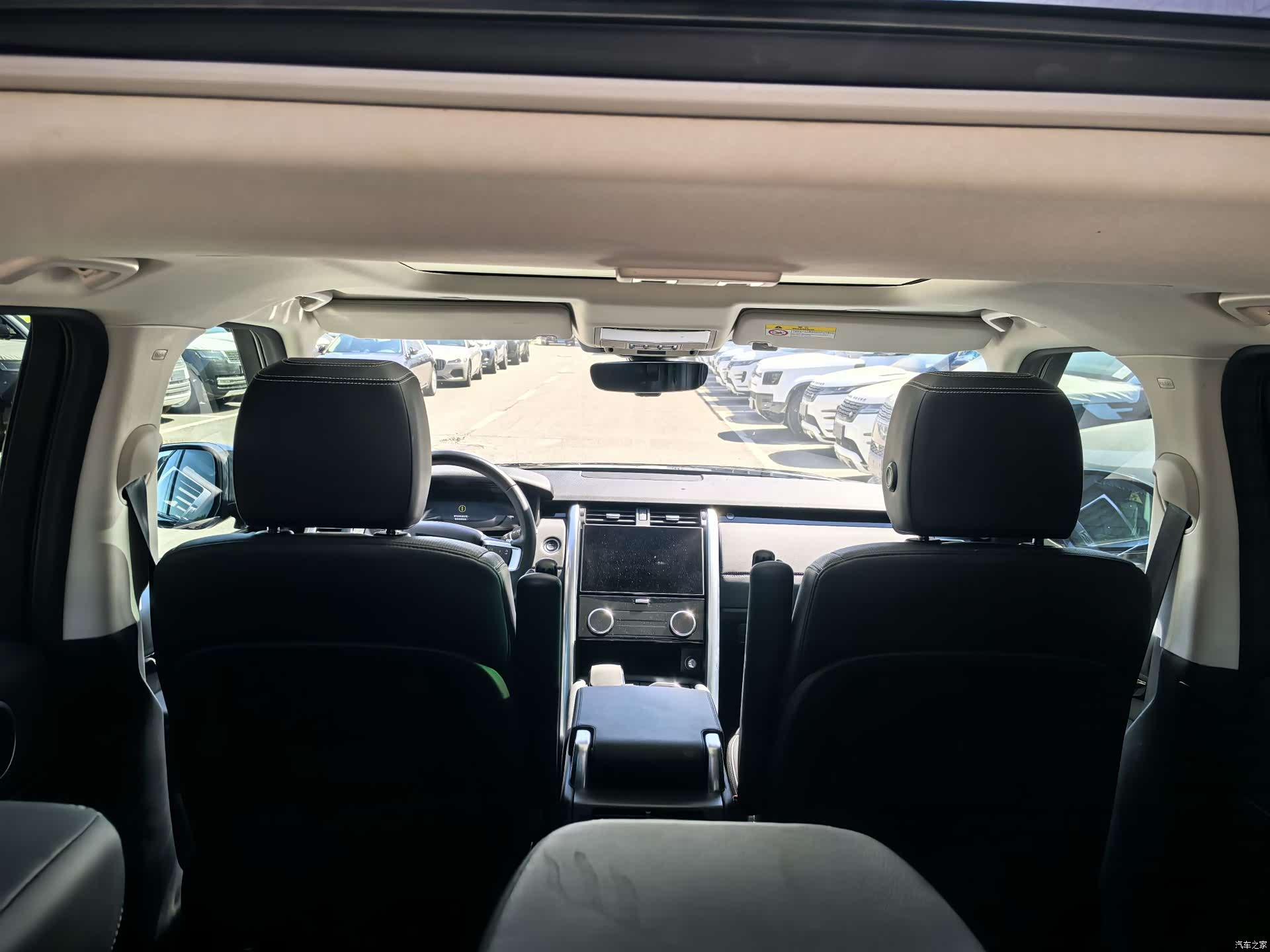 Land Rover Discovery, 2024 11