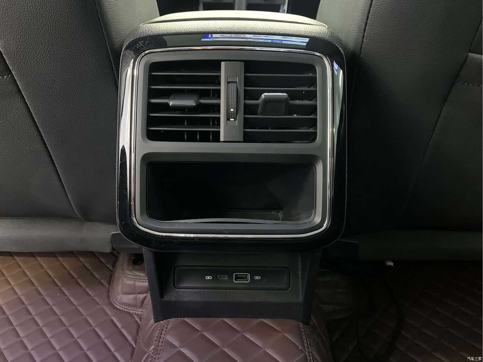 Volkswagen Passat, 2022 12