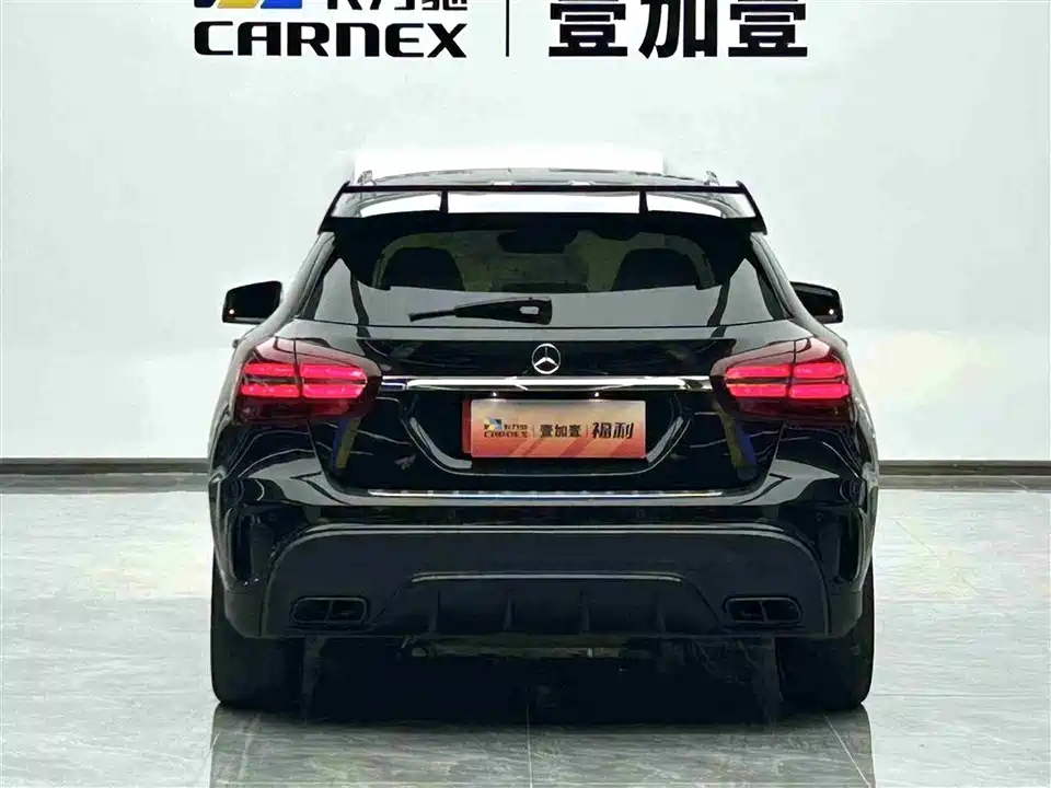 Mercedes-Benz GLA AMG