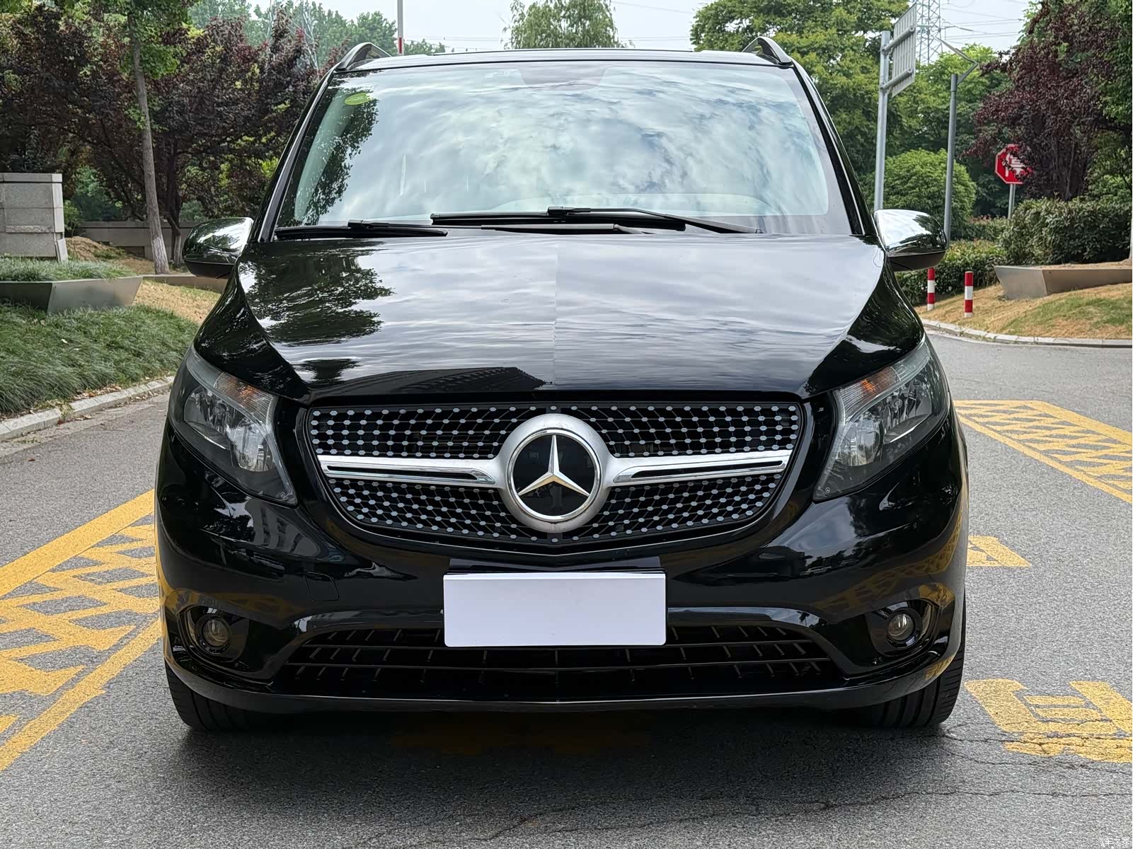 Mercedes-Benz VI, 2019 2
