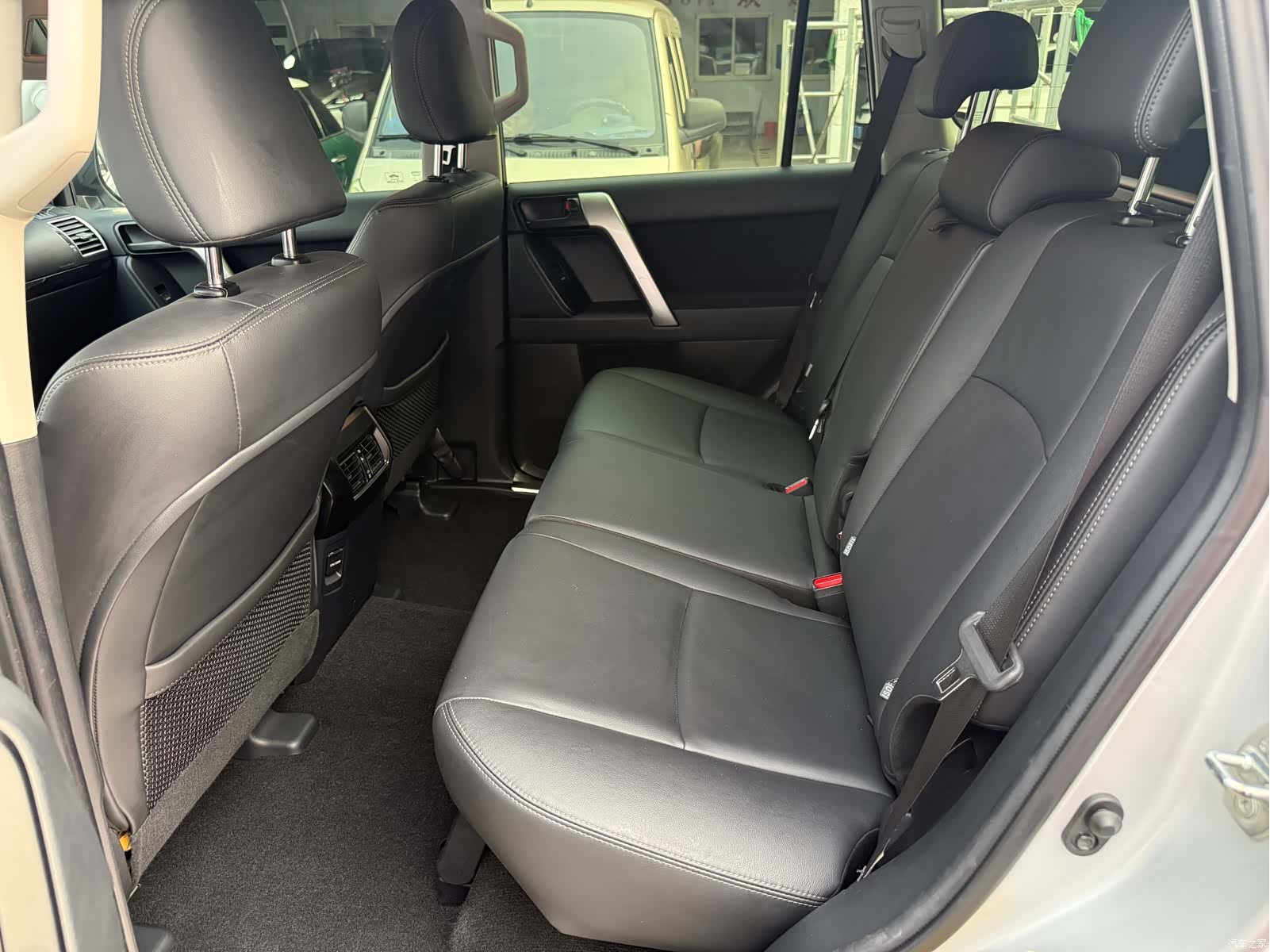 Toyota Prado, 2017 10