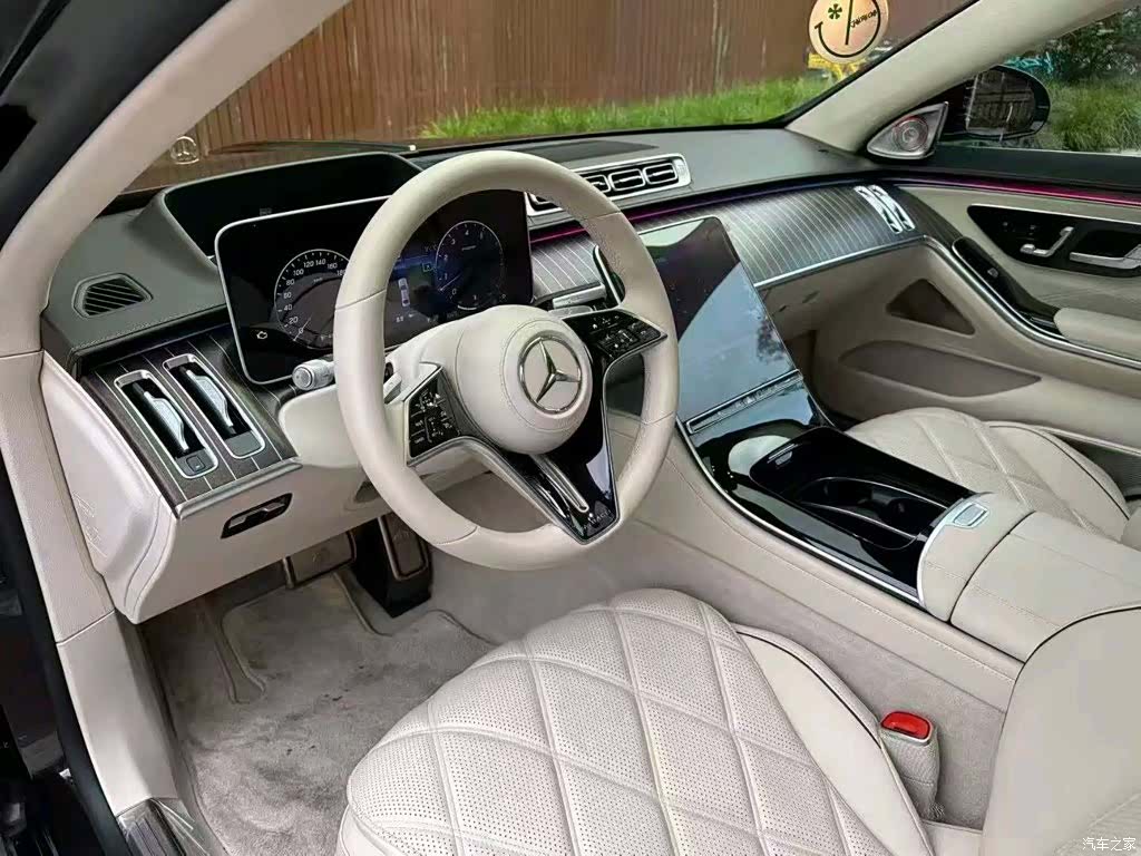 Maybach S-Class, 2023 4