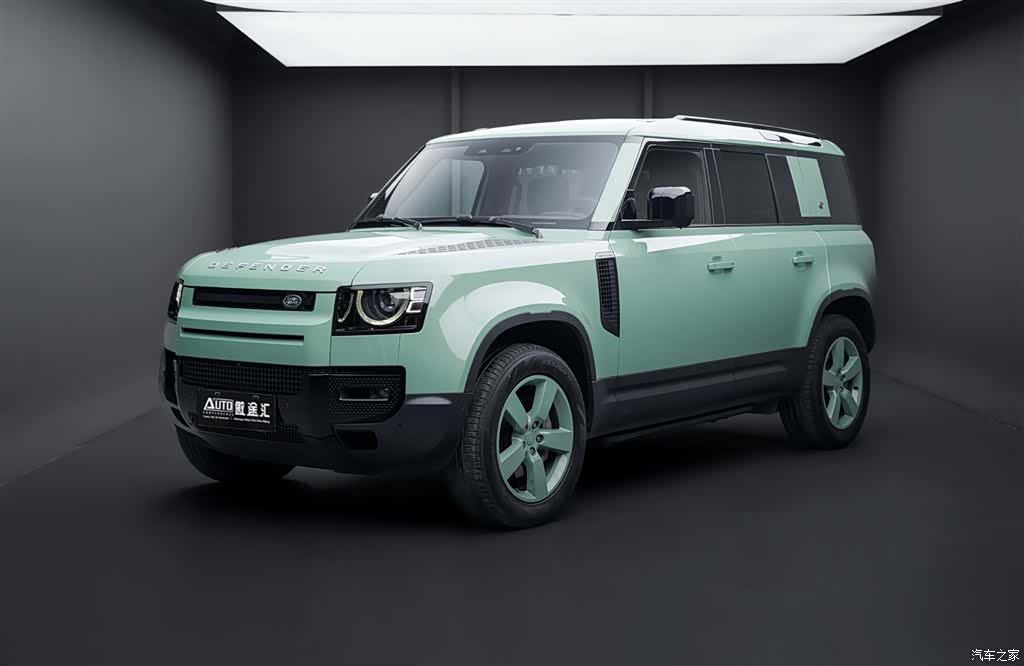 Land Rover Defender, 2023 1