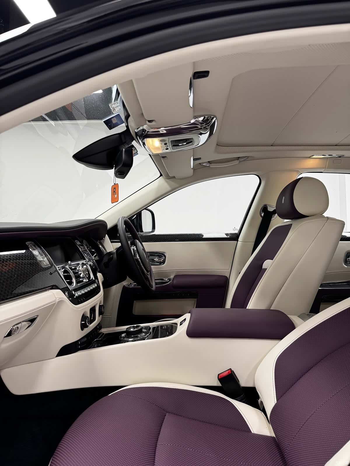 Rolls-Royce Ghost, 2011 7