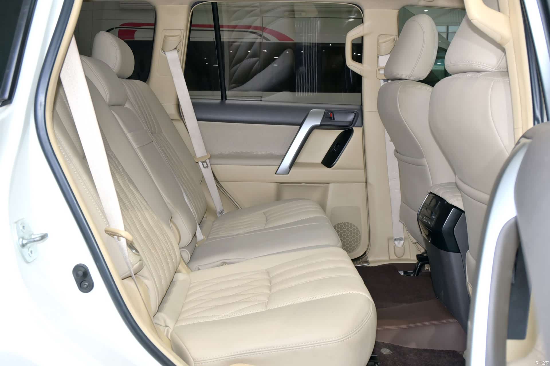 Toyota Prado, 2017 13