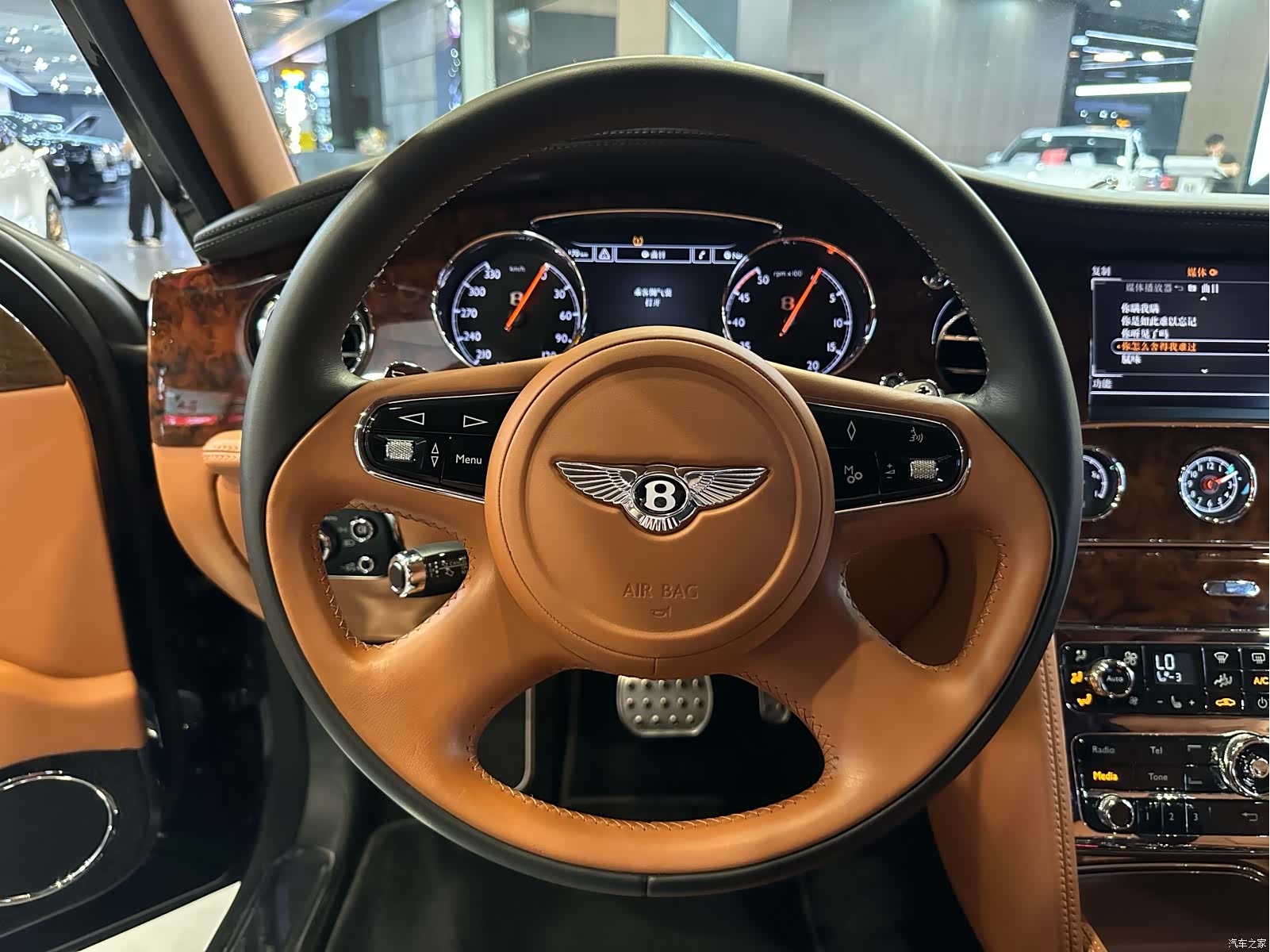 Bentley Mulsanne, 2013 10