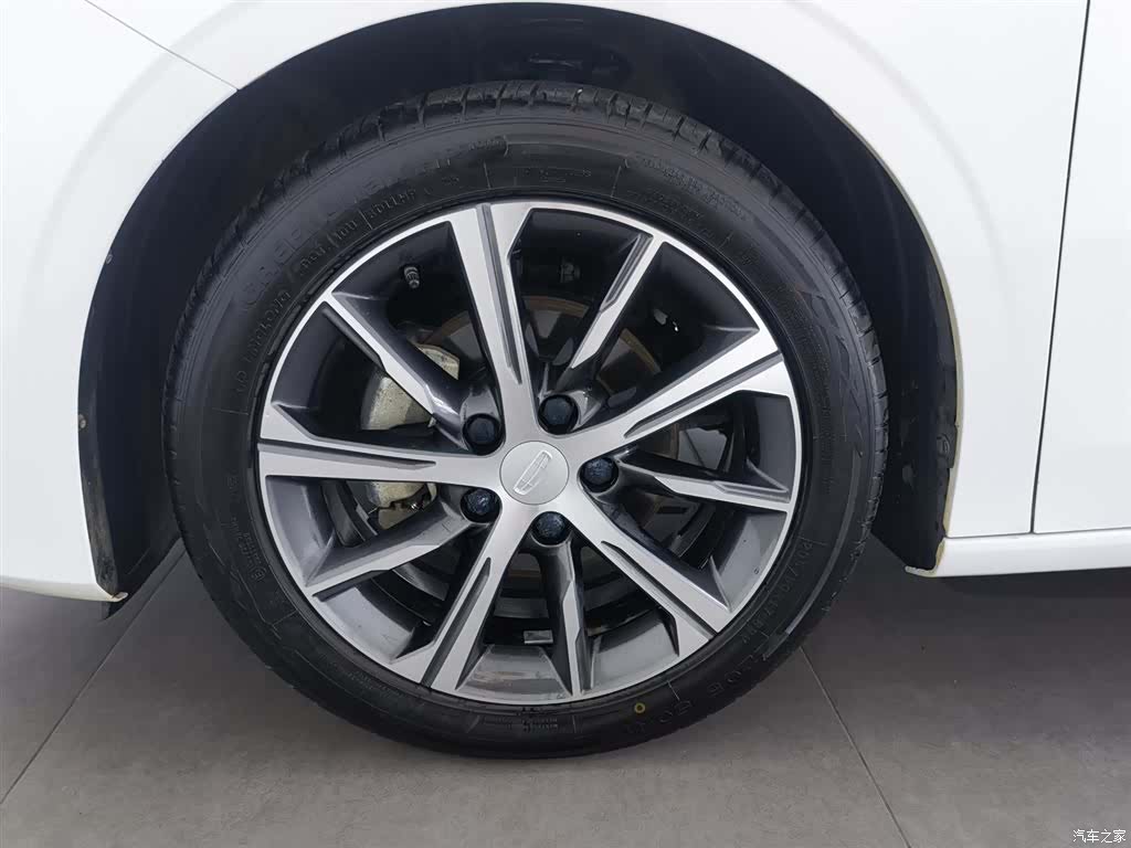 Geely Emgrand, 2022 17