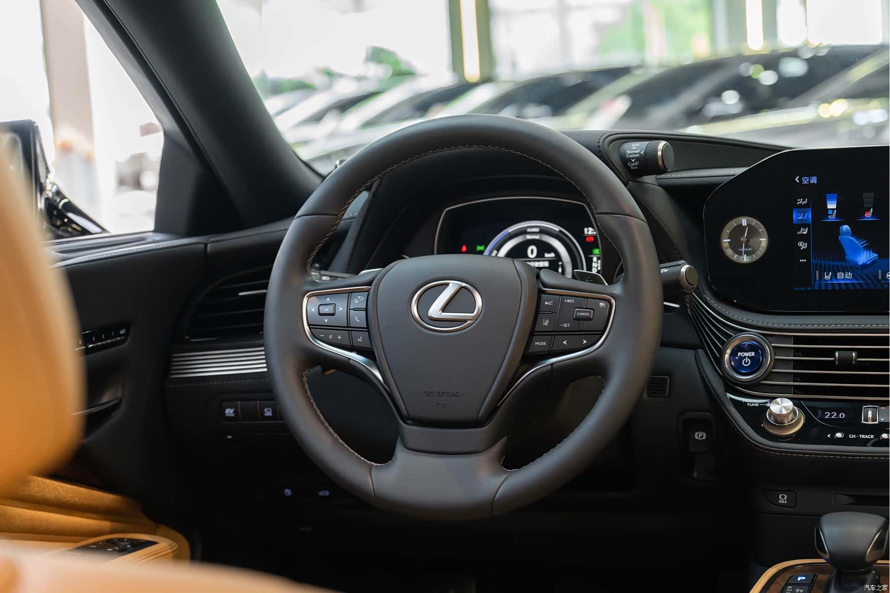 Lexus LS, 2022 14