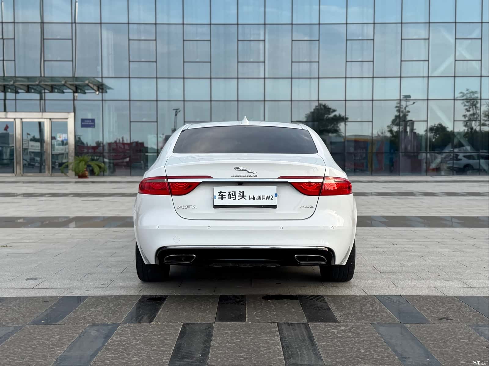 Land Rover XFL, 2018 8
