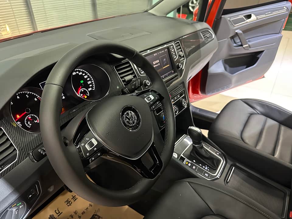 Volkswagen Golf*Jiayu Volkswagen Golf*Jiayu