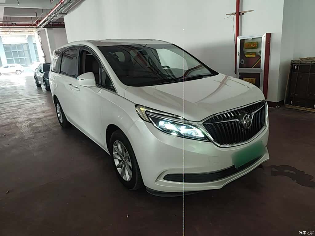 Buick GL8, 2017 4
