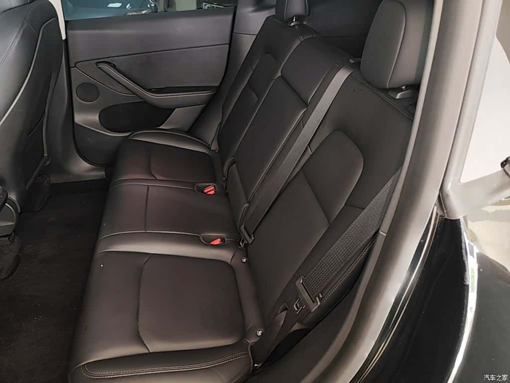 Tesla Model Y, 2021 17