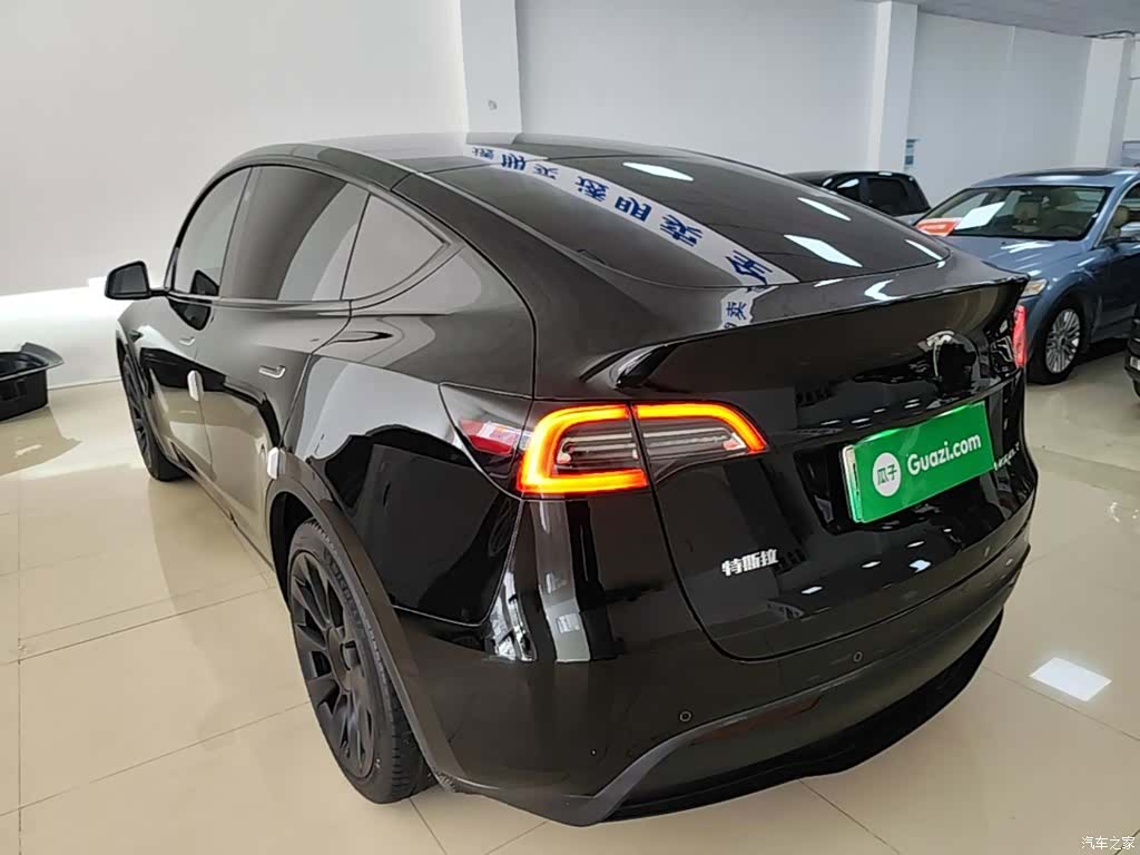 Tesla Model Y, 2021 все фото