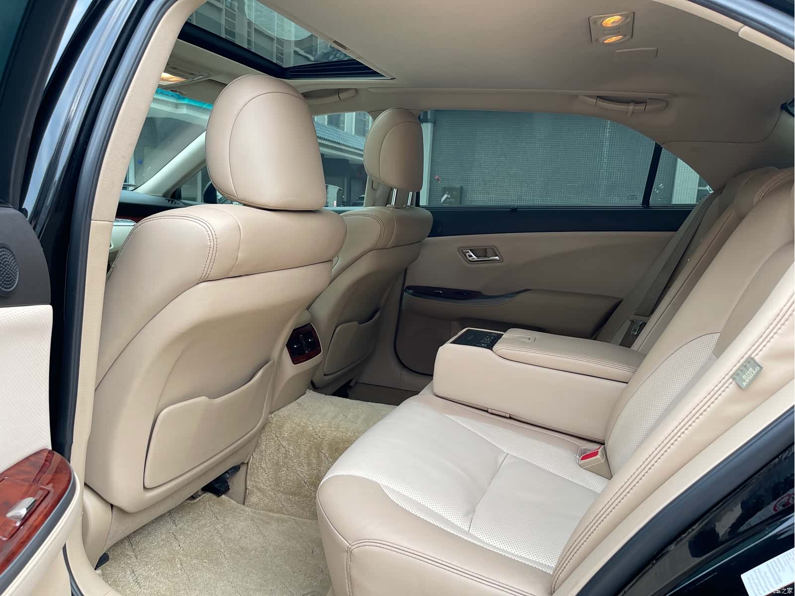 Toyota Crown, 2013 6