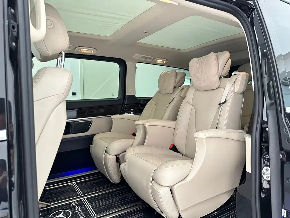 Mercedes-Benz V-class