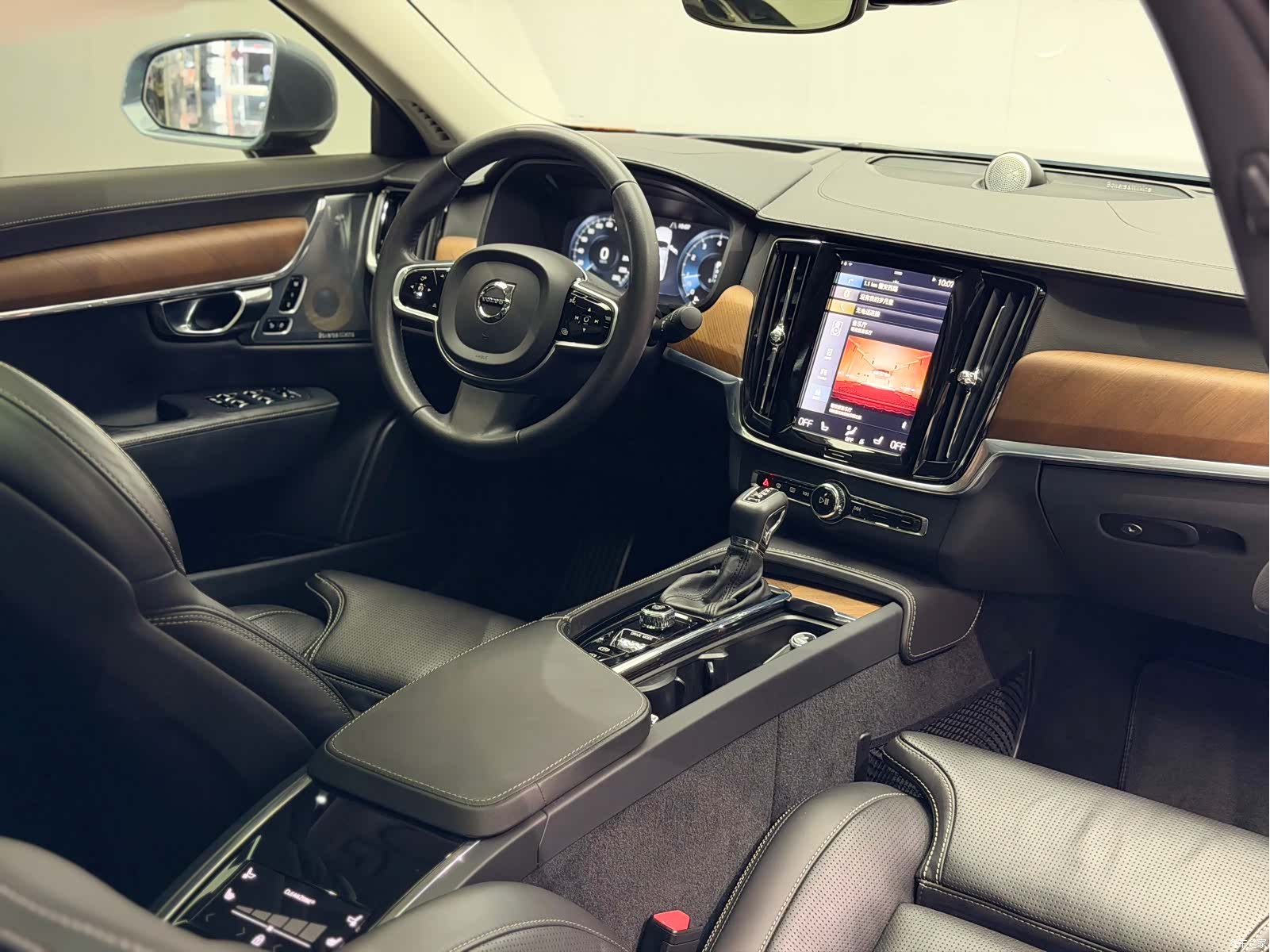 Volvo S90, 2017 25