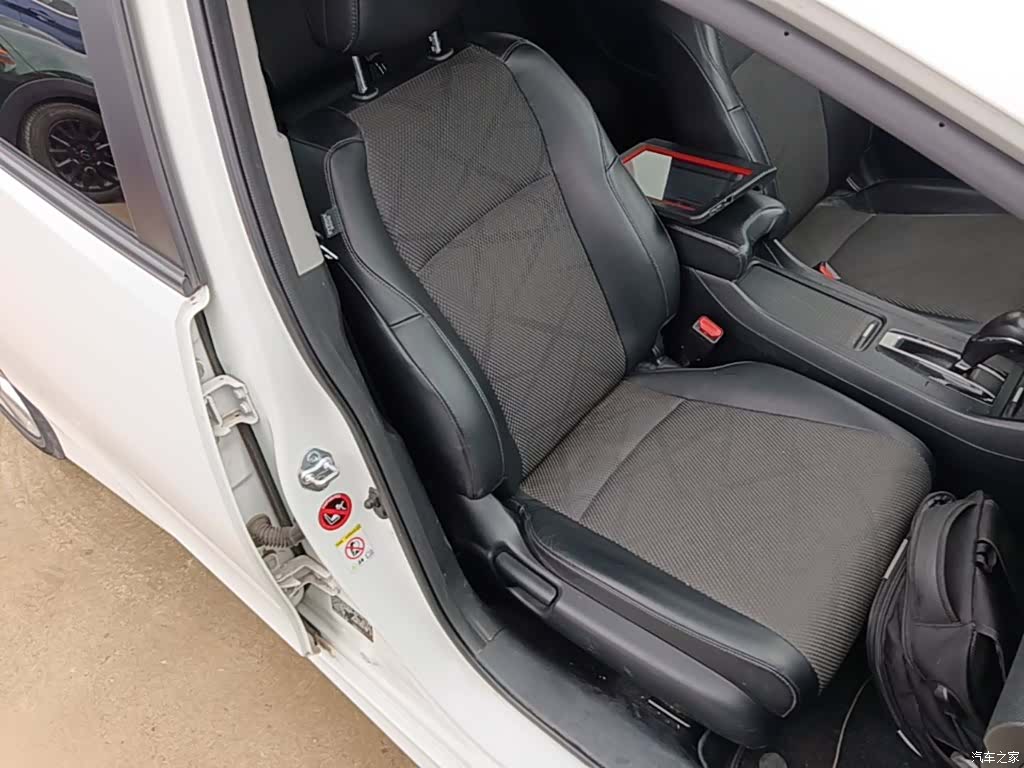Honda Jade, 2016 25