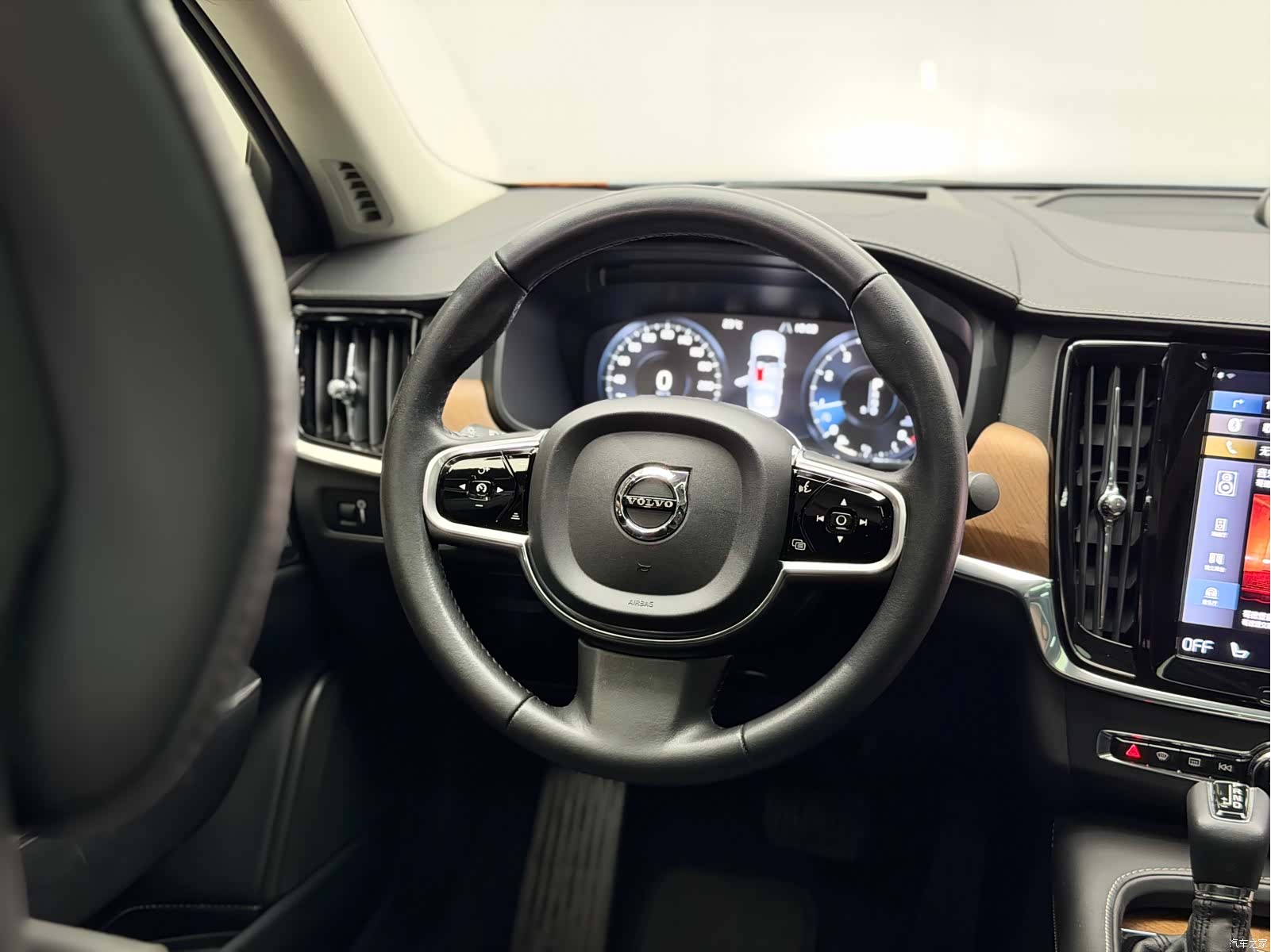 Volvo S90, 2017 21