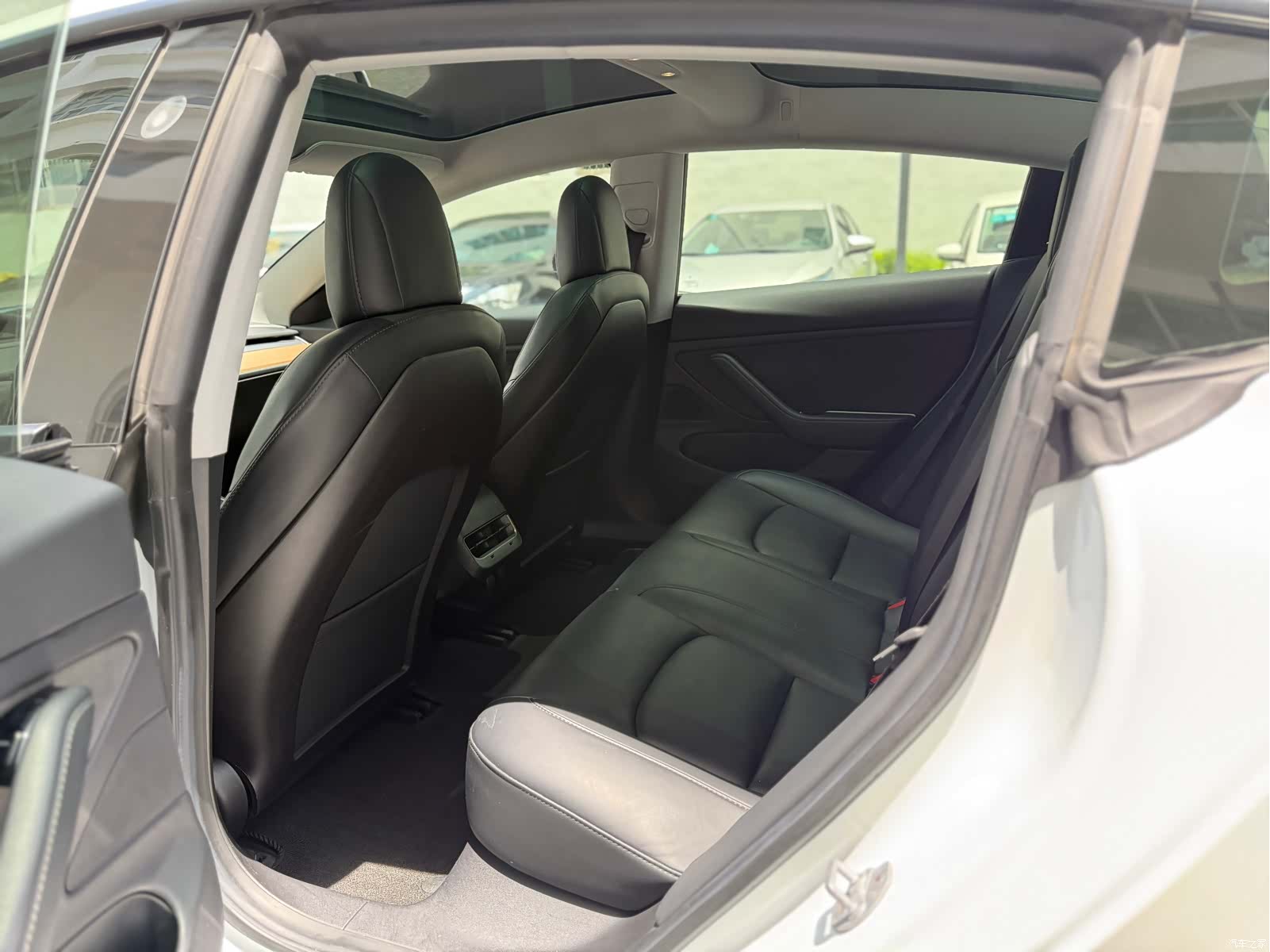 Tesla Model 3, 2020 8