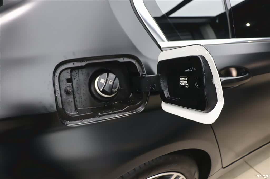 BMW 5 Series, 2023 31