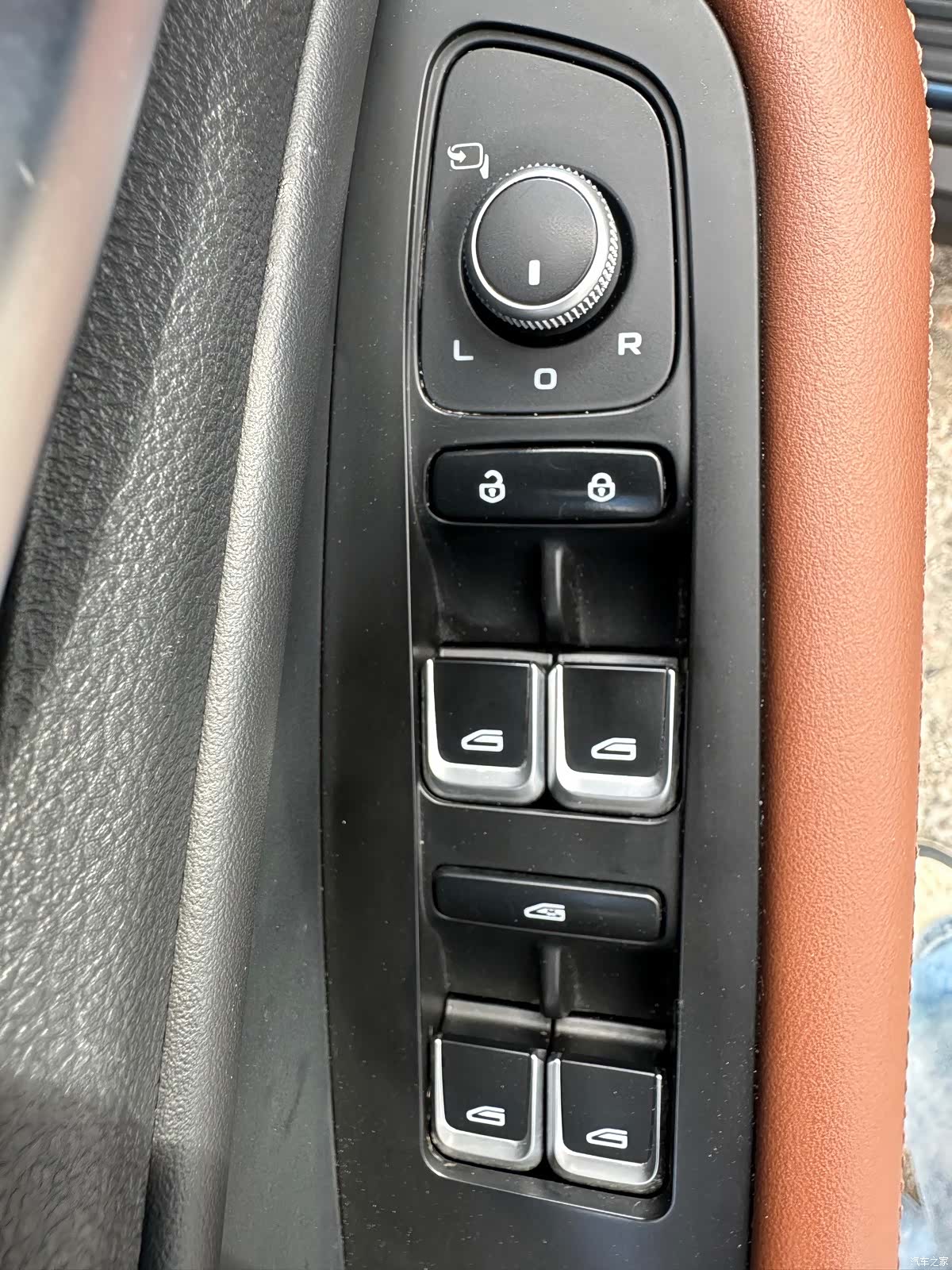 Geely X6, 2022 11