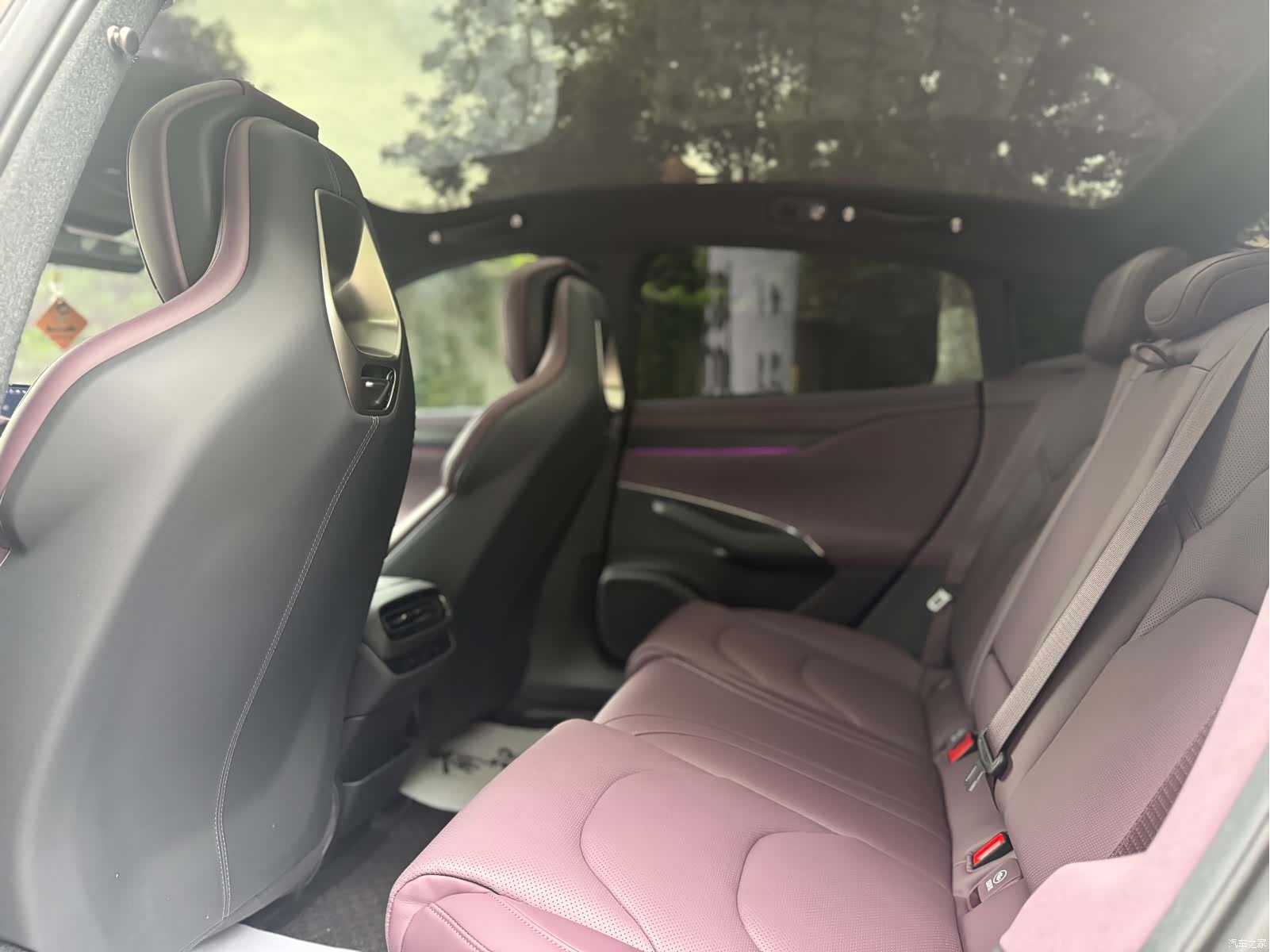 Xiaomi SU7, 2025 8