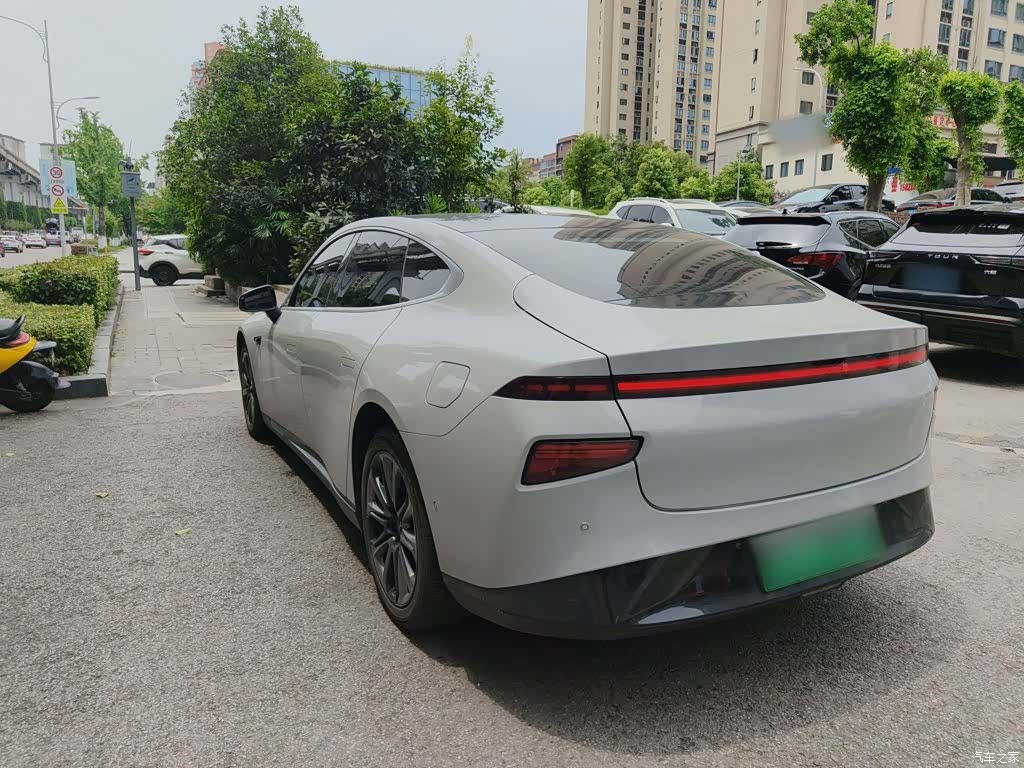 Xpeng P7, 2022 все фото