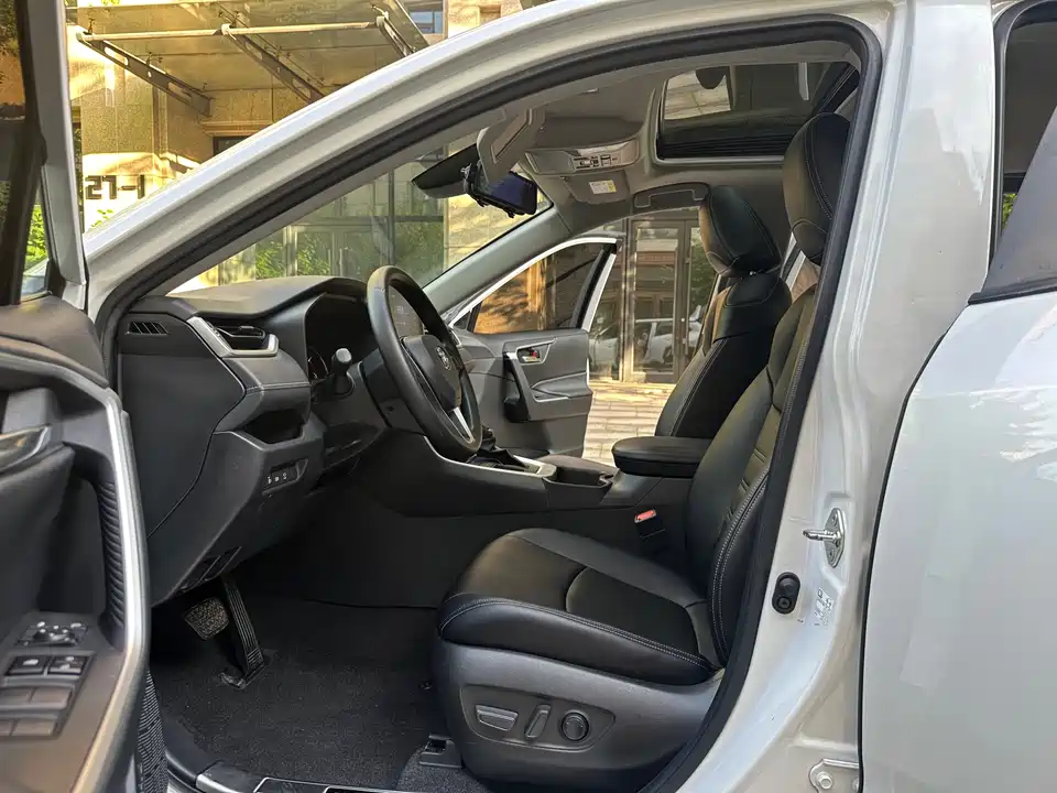 Toyota RAV4 Rongfang