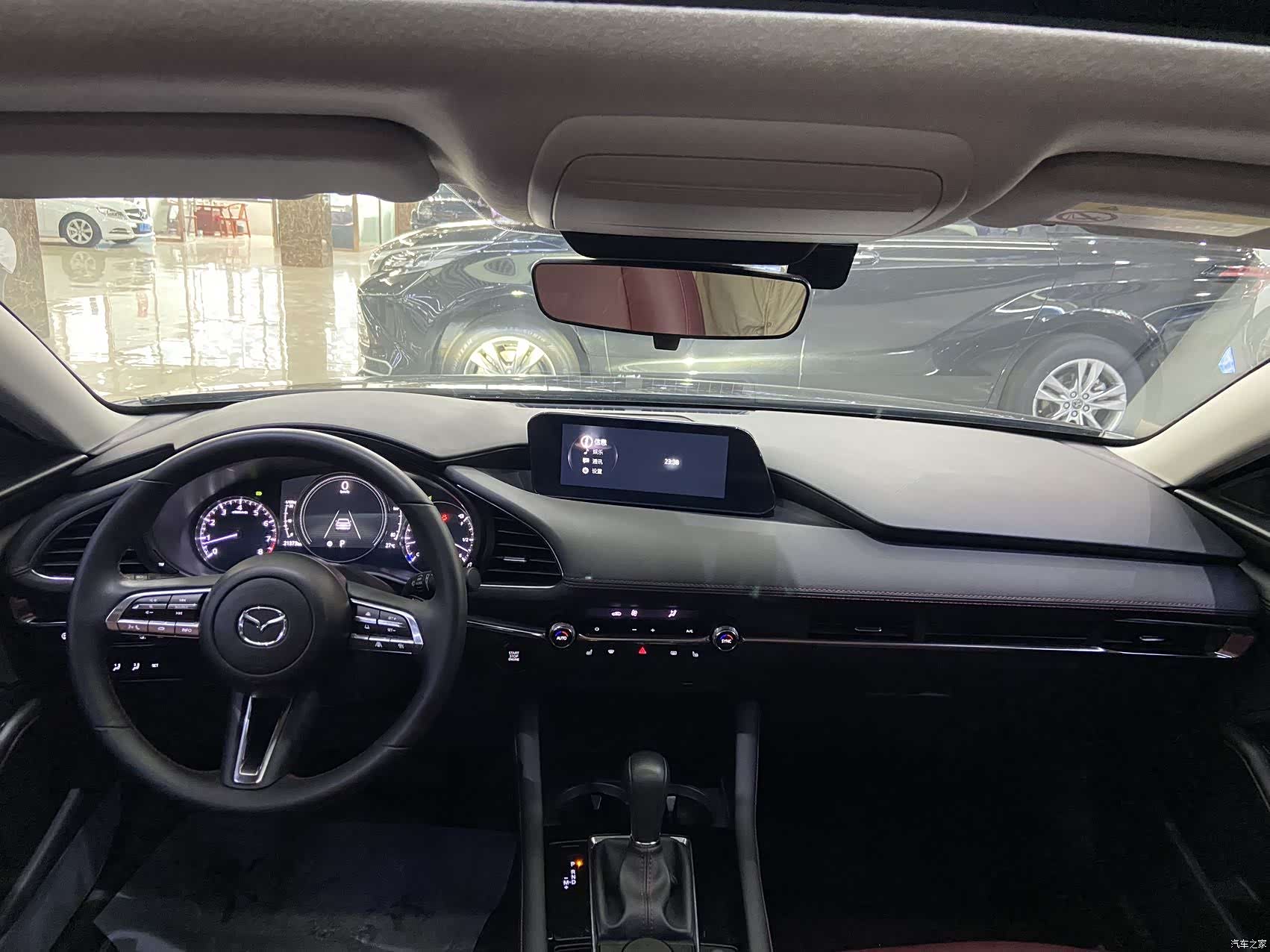 Mazda Mazda3, 2023 9