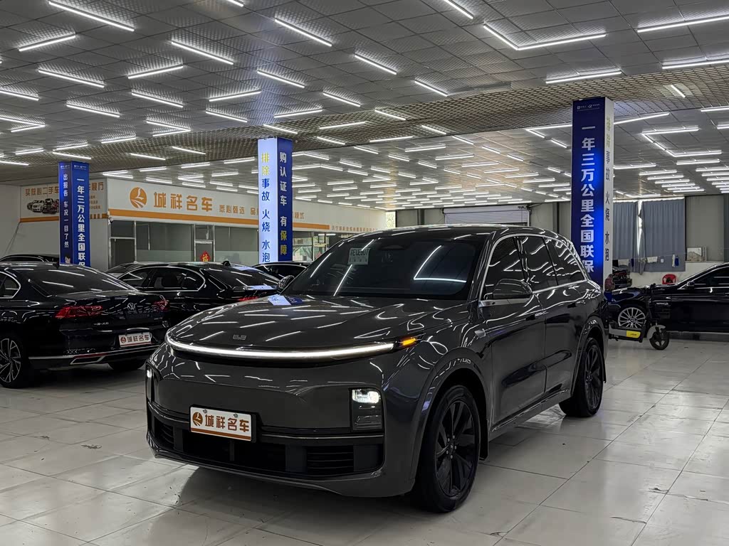 Li Auto L8
