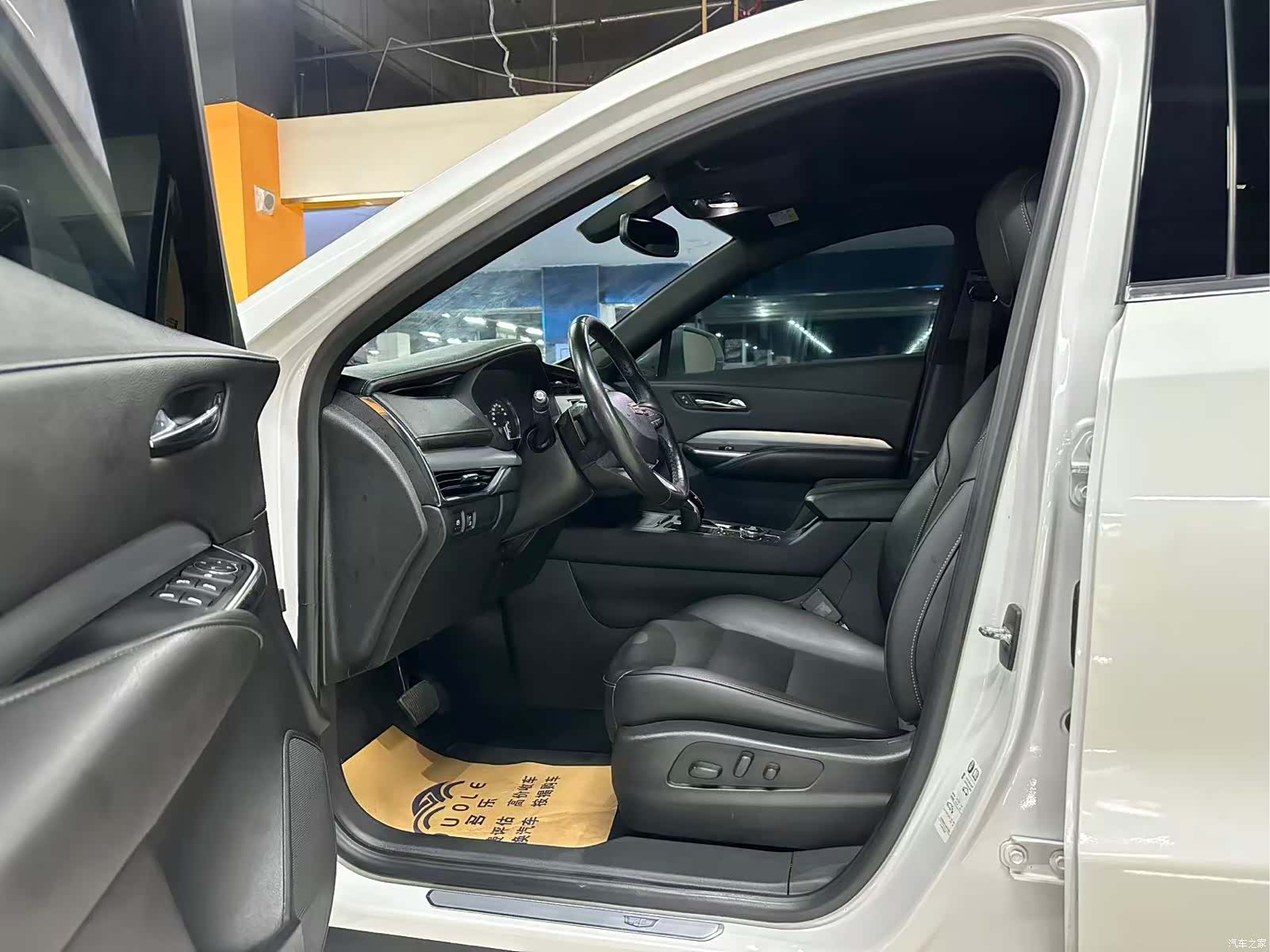 Cadillac XT4, 2020 все фото
