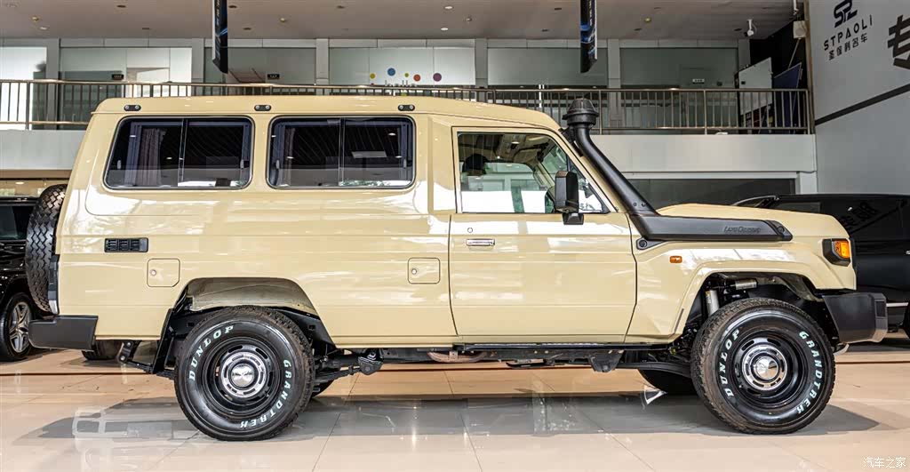Toyota Land Cruiser, 2025 4