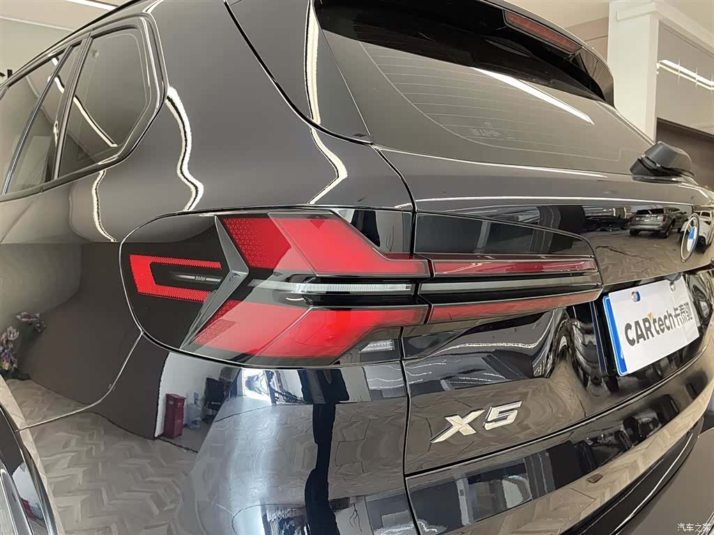 BMW X5, 2024 10
