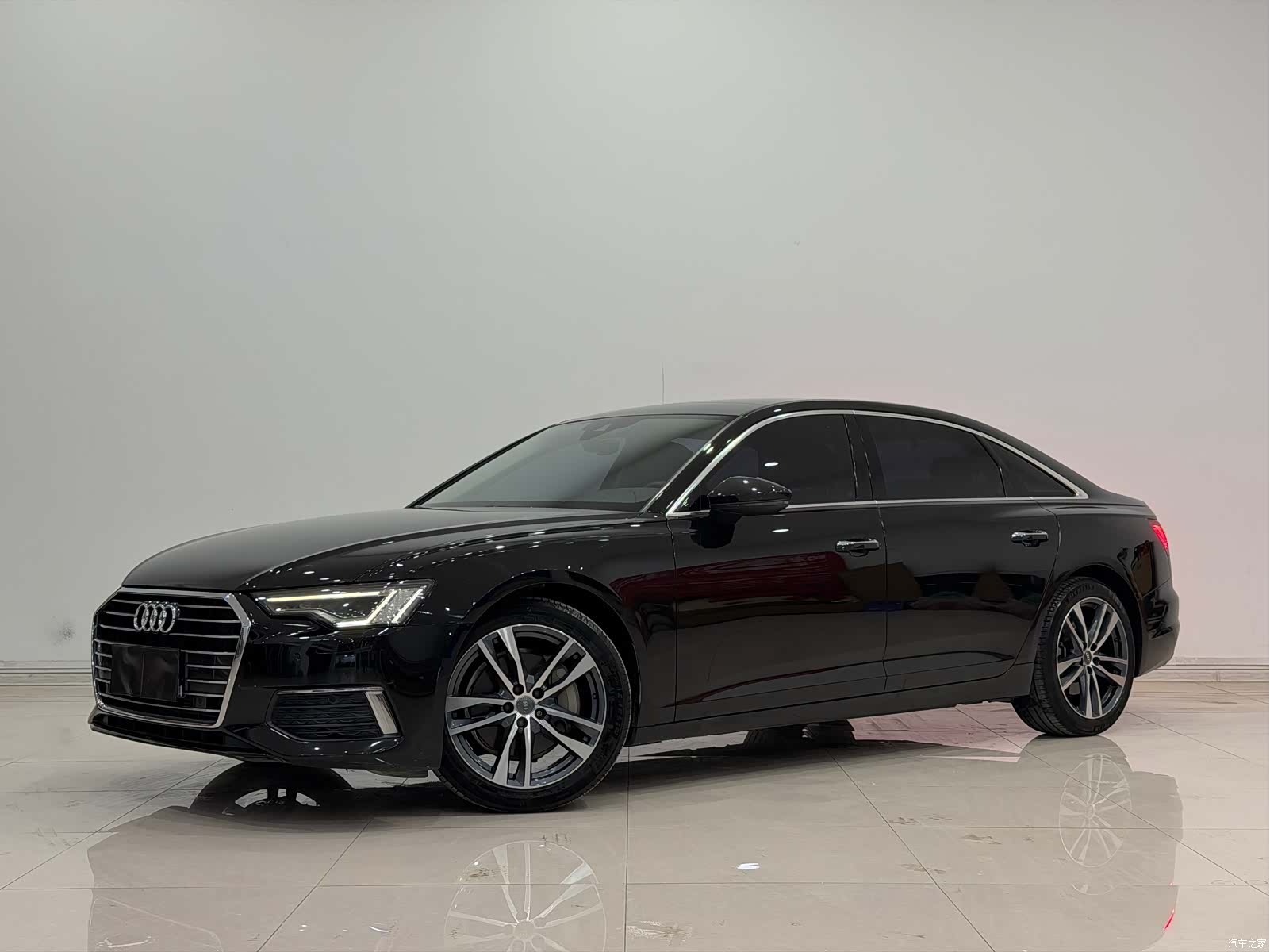 Audi A6L, 2021 3