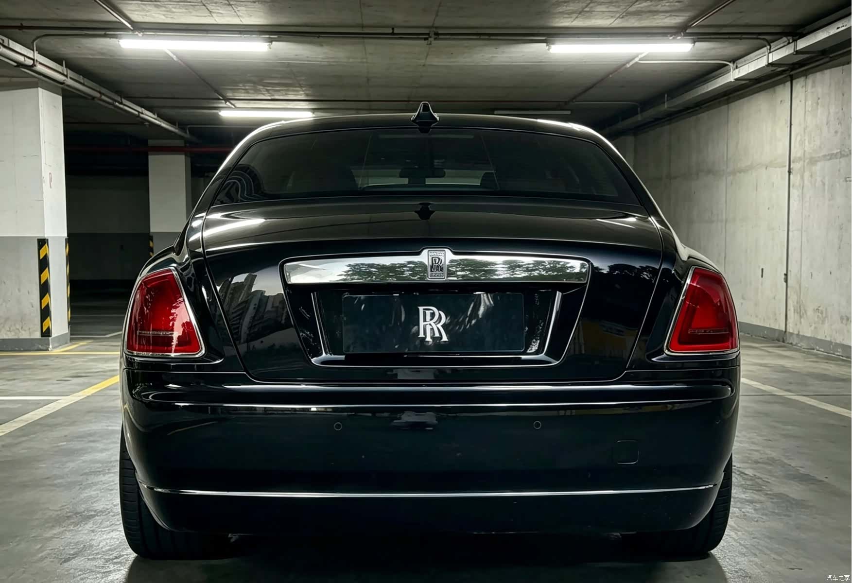 Rolls-Royce Ghost, 2018 все фото