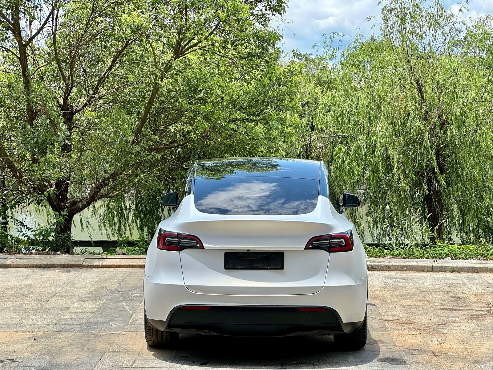 Tesla Model Y, 2022 4