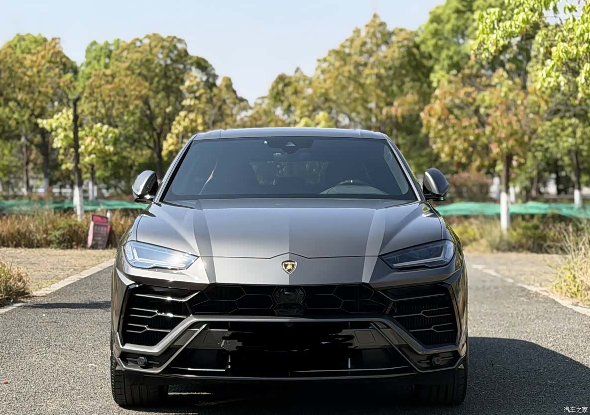 Lamborghini Urus, 2019 2