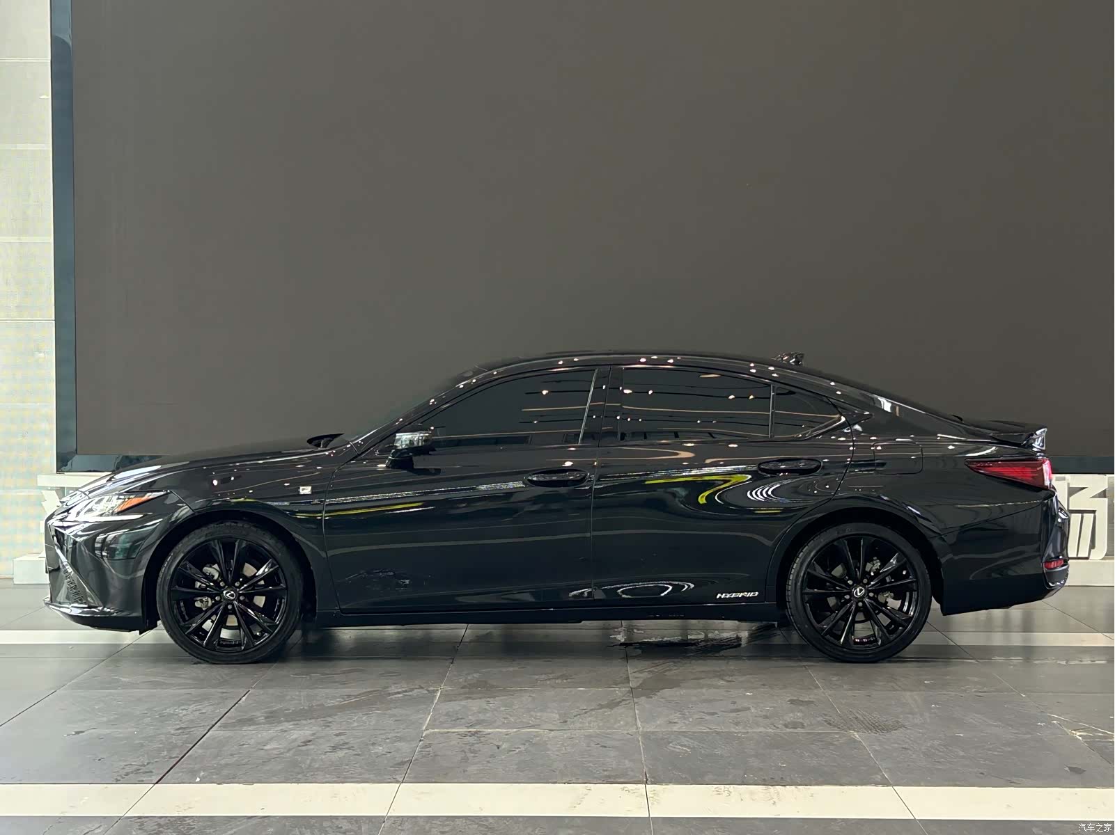 Lexus ES, 2022 10