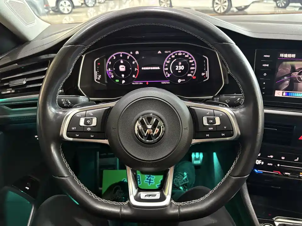 Volkswagen Sagitar