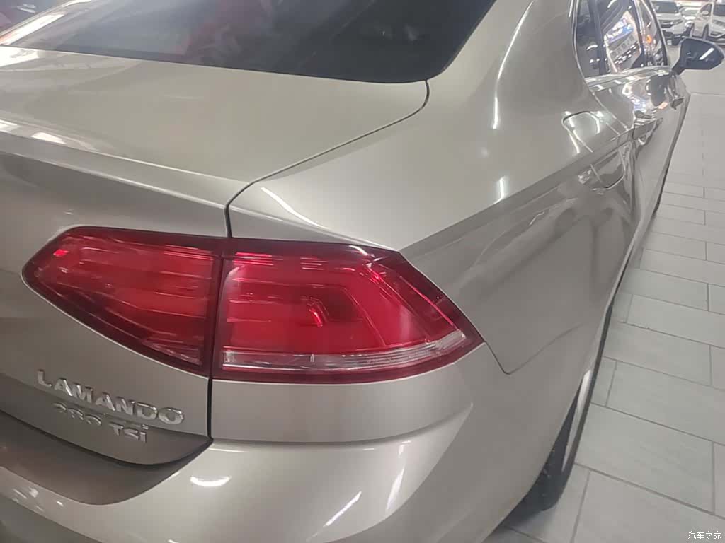 Volkswagen Lamando, 2016 8