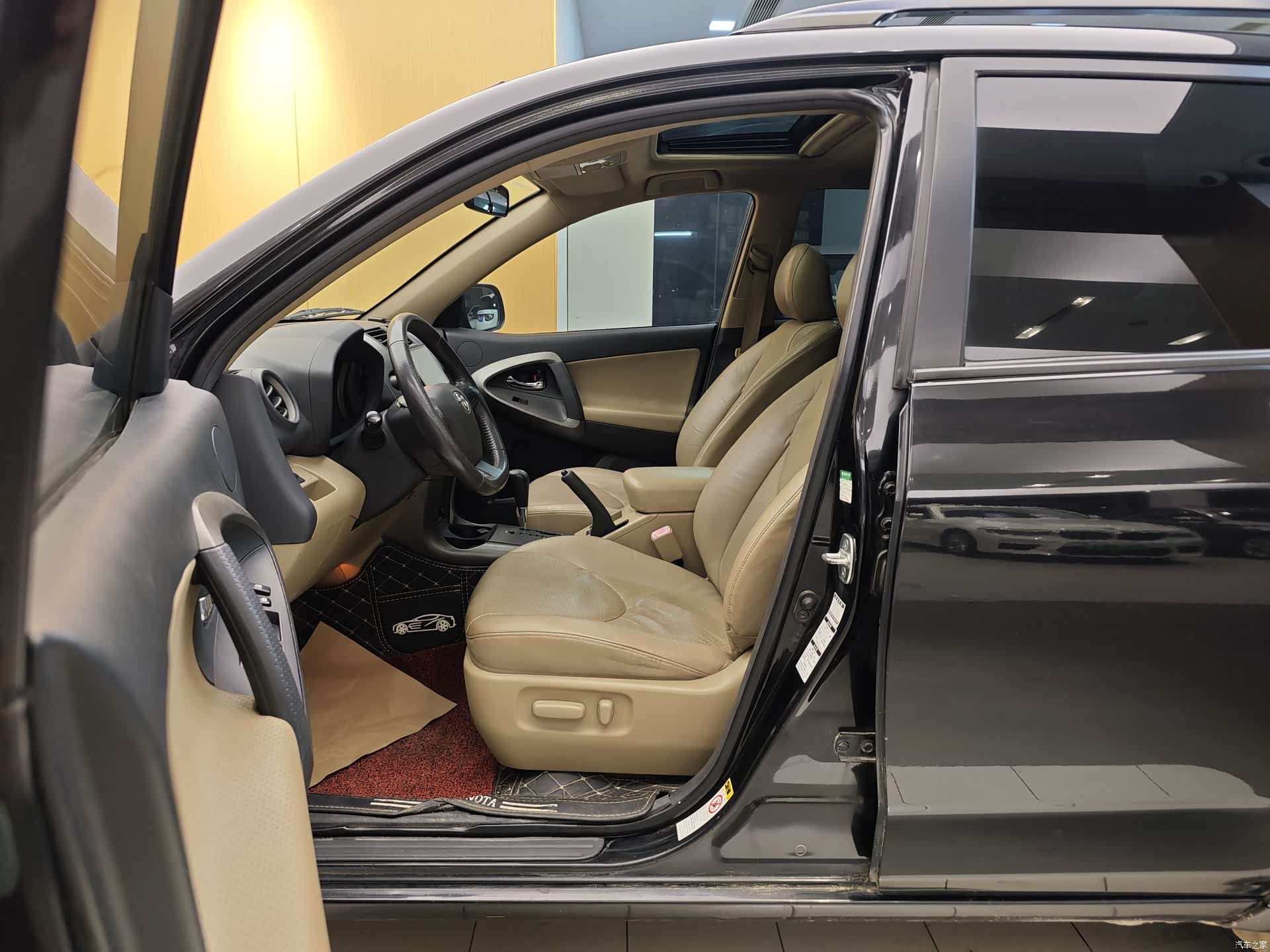 Toyota RAV4, 2012 14