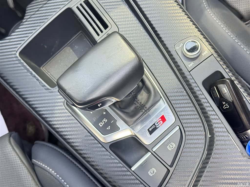 Audi A4L, 2021 14