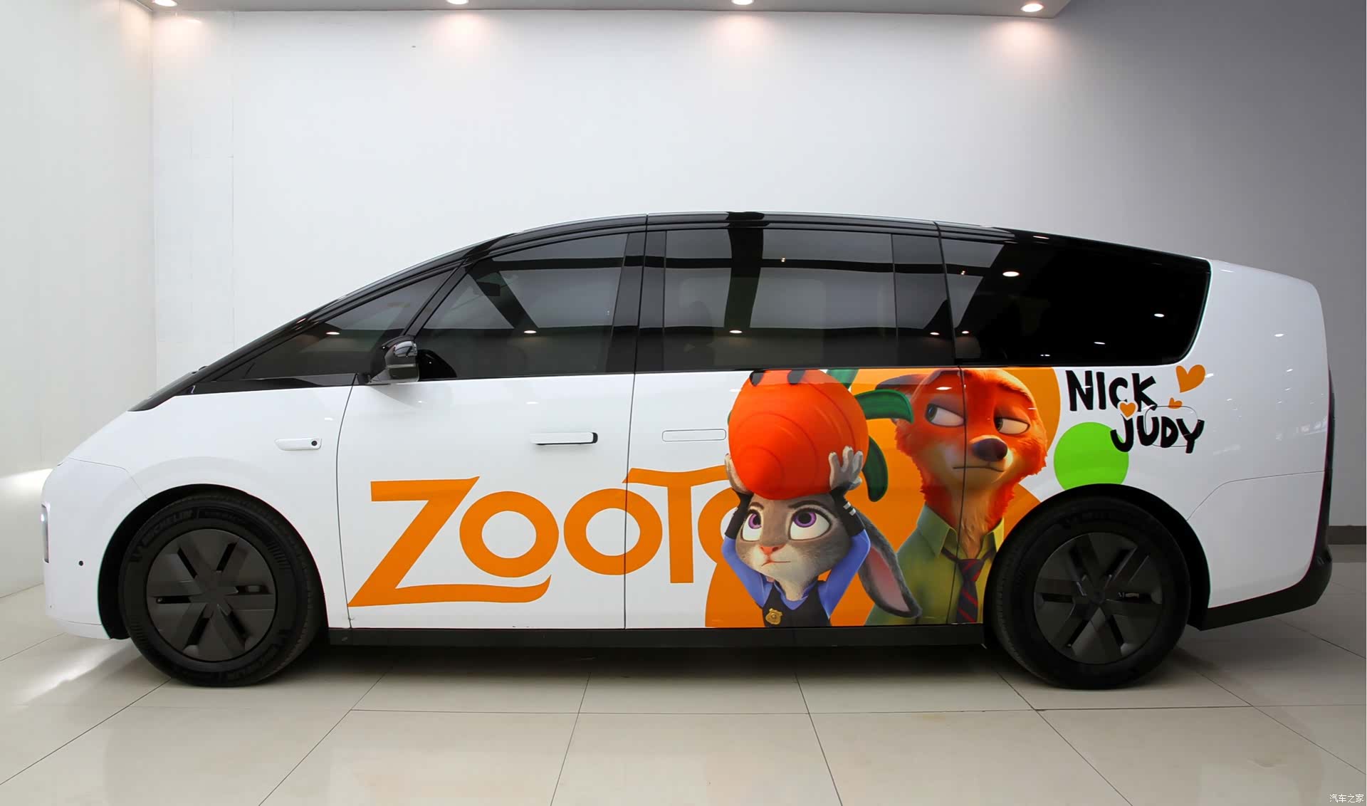 Li Auto MEGA, 2024 7