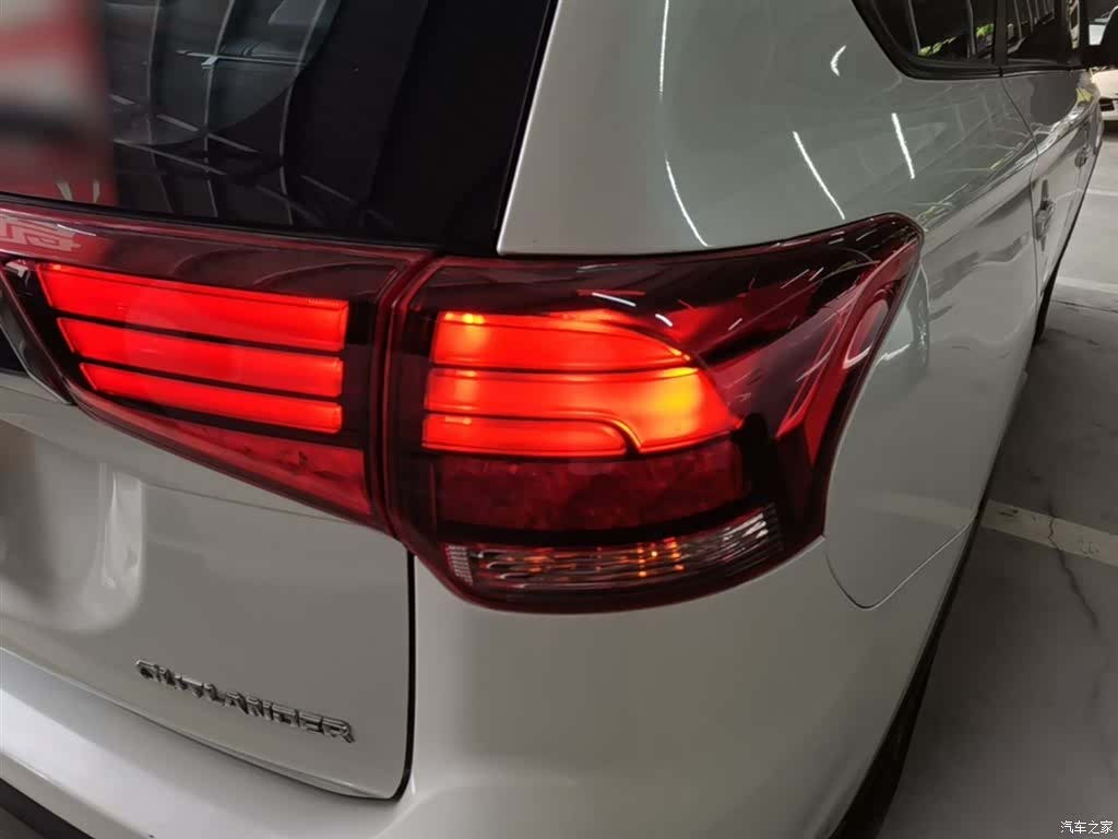 Mitsubishi Outlander, 2018 24