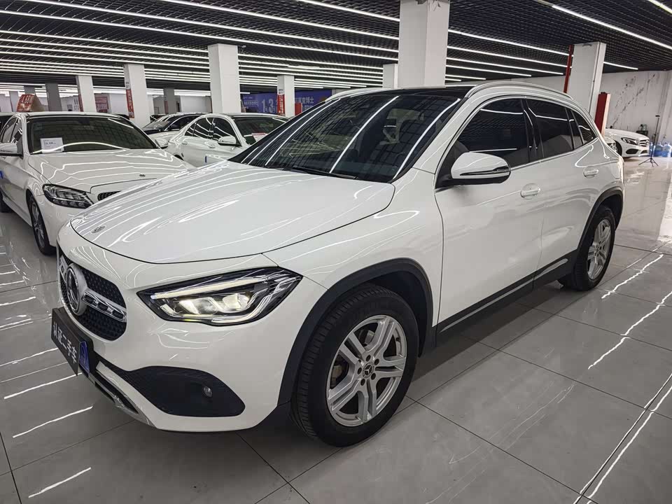 Mercedes-Benz GLA
