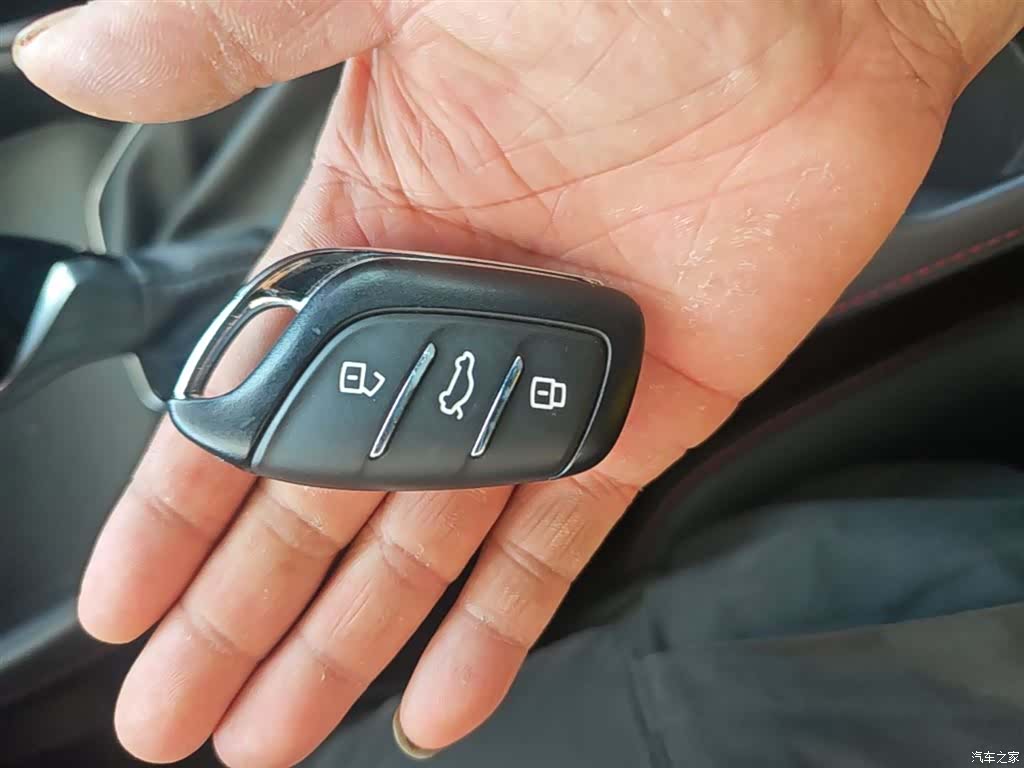 MG MG5, 2024 9