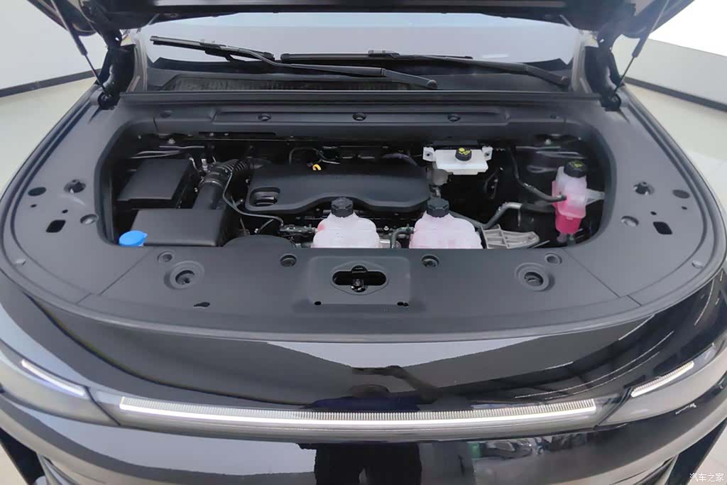 Leapmotor C10, 2025 10