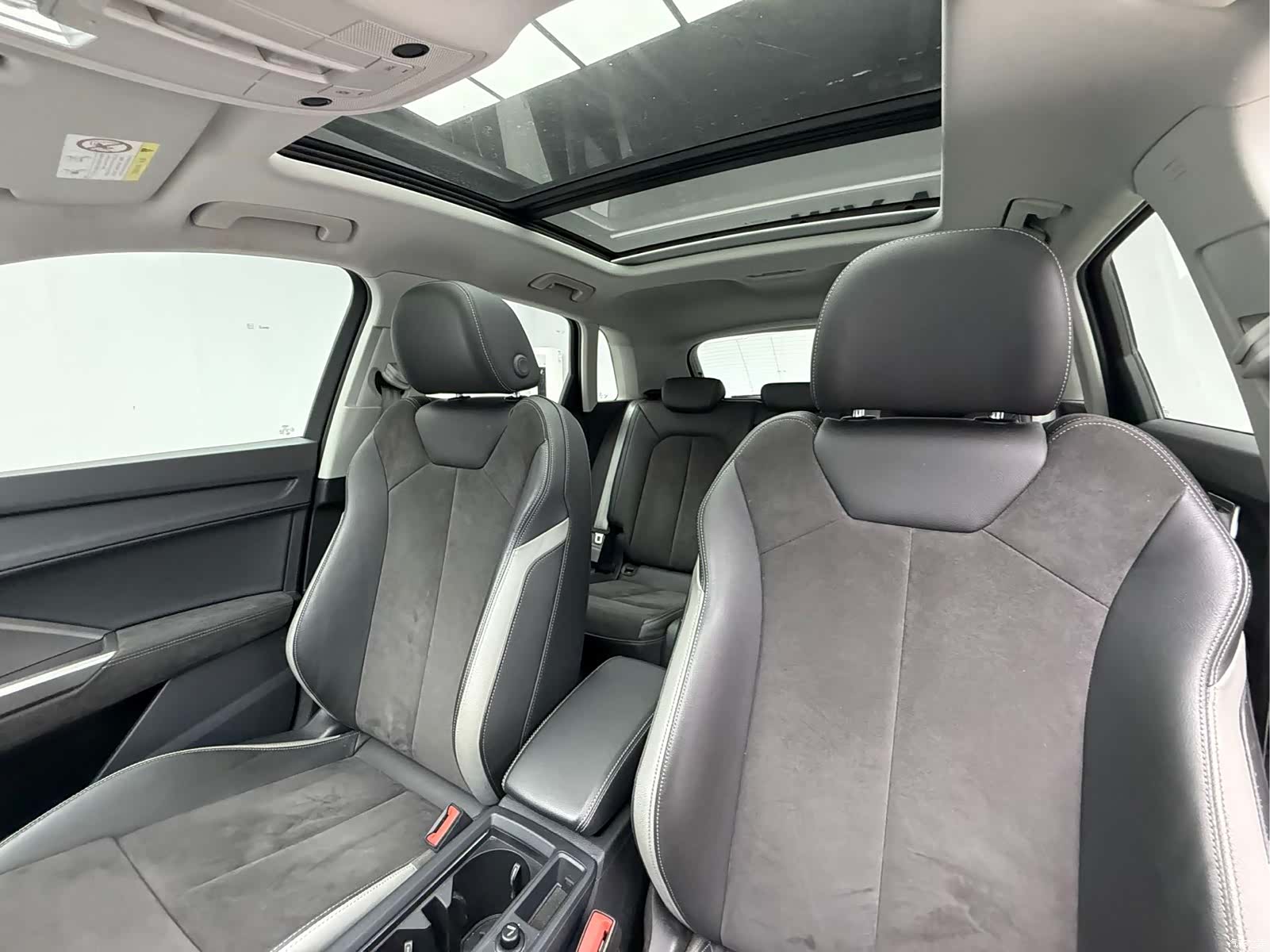 Audi Q3, 2021 13