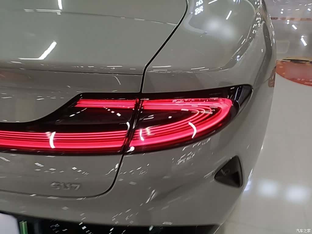Xiaomi SU7, 2025 8