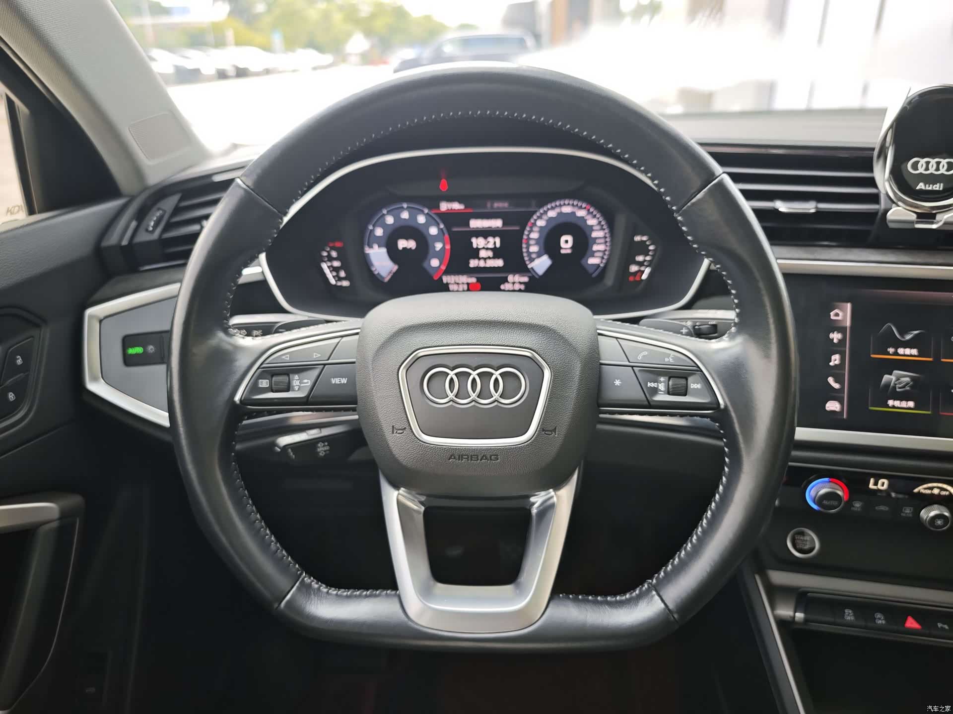 Audi Q3, 2021 8